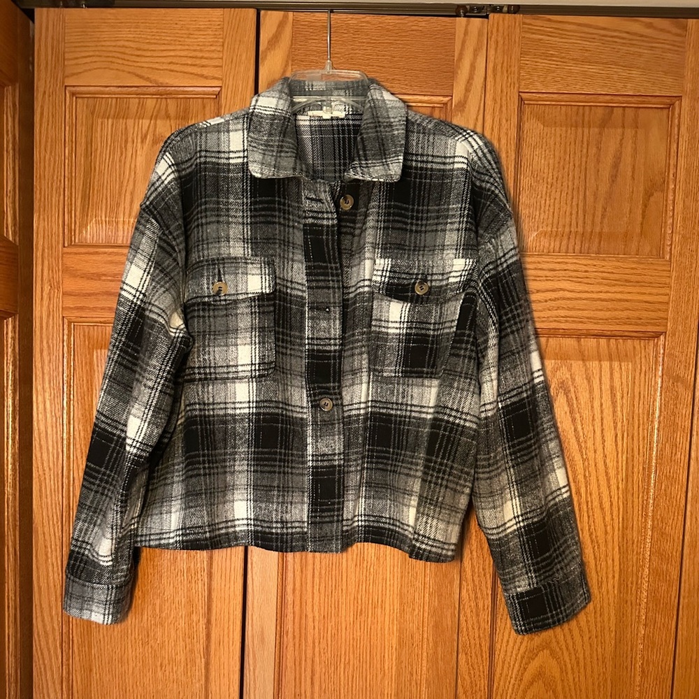 Plaid Black and White Cropped Women's Shacket | Size L